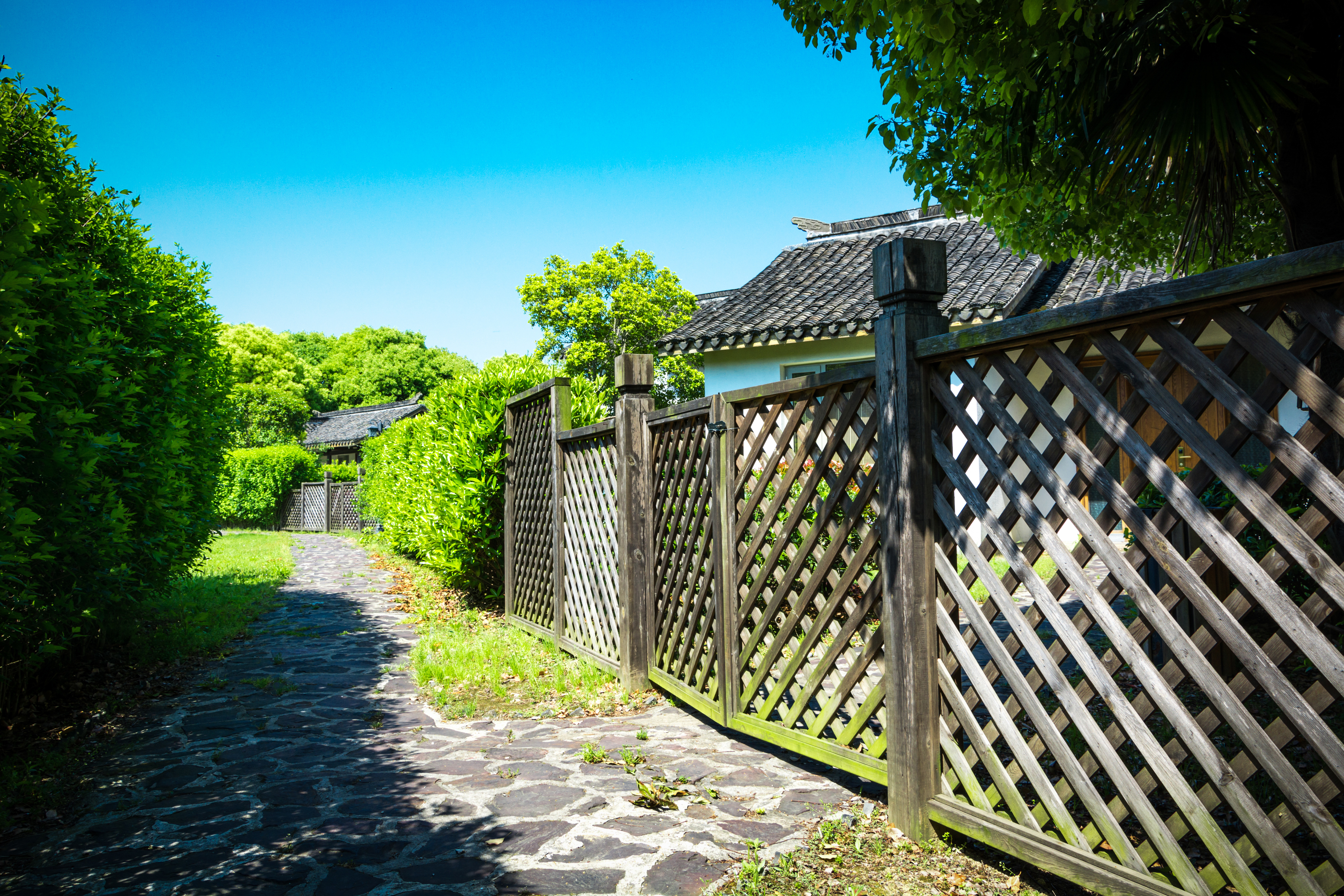 Fencing Contractors